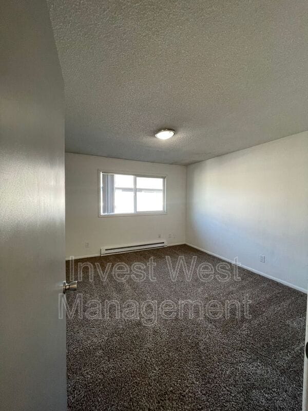 Photo - 1940-1933 33rd Ave Unit 03