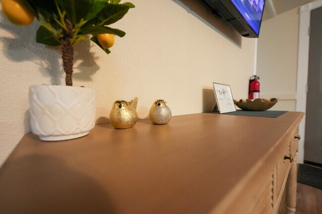 Modern Furnished 2 Bed/2 Bath Home • Laundry • Internet Included