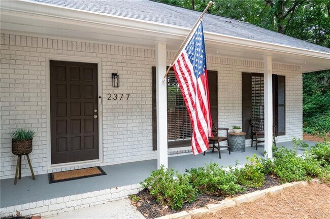 Photo - 2377 Emory Ln NE