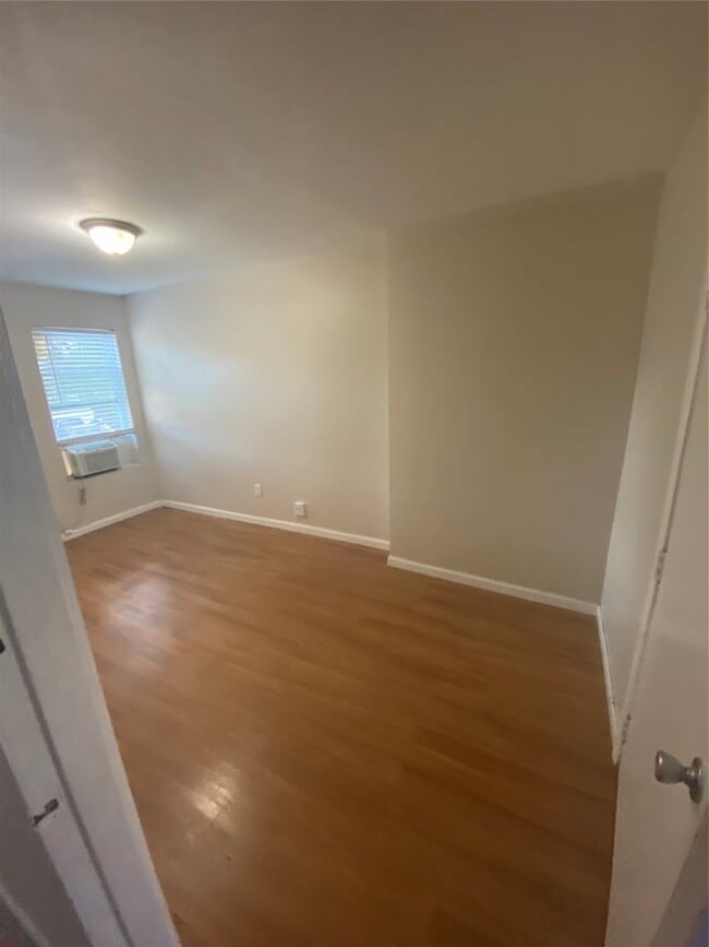 Photo - 502 W Alabama St Unit 24