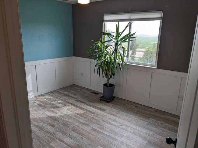 Photo - 2427 Sunbury Ln