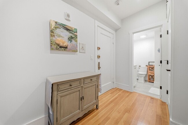 Photo - 286 Beacon St Unit 2