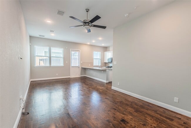 Photo - 5431 Camaguey St