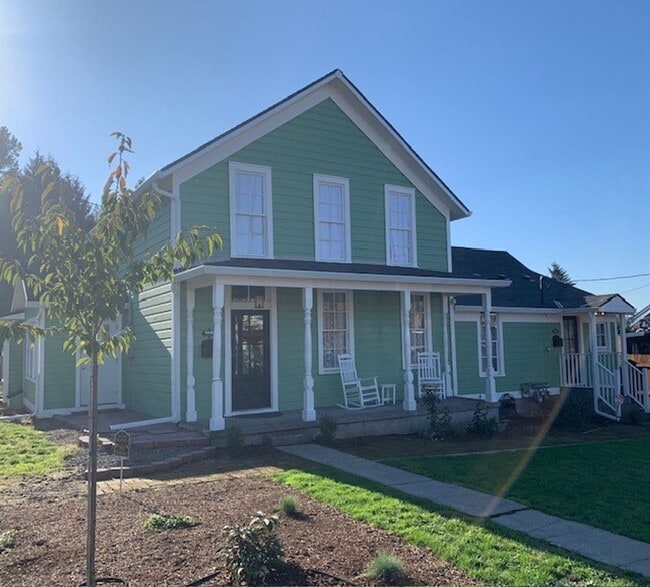 Photo - $2,750 Furnished or $2,550 Unfurnished, Th...