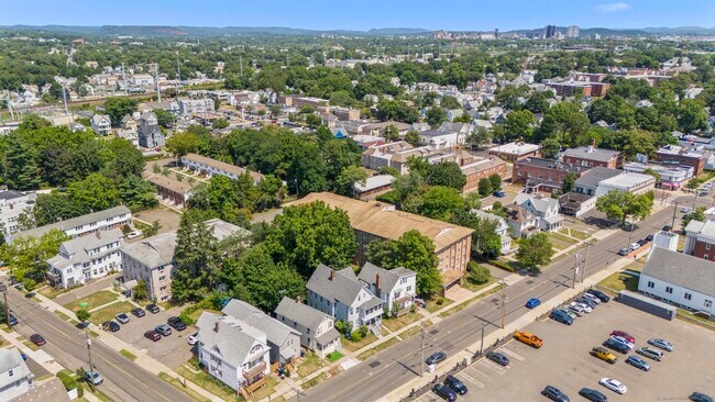 Photo - 327 Center St