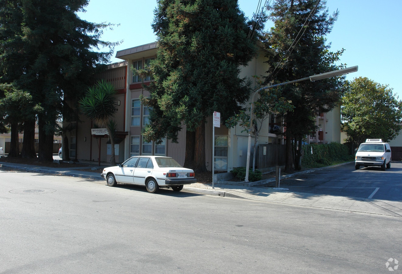 Watsonville Royal Apartments - Watsonville Royal Apartments
