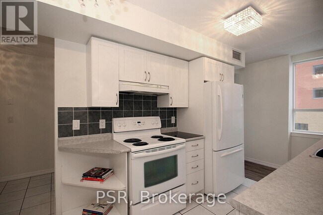 Photo - 4 Elsinore Path Unité 404