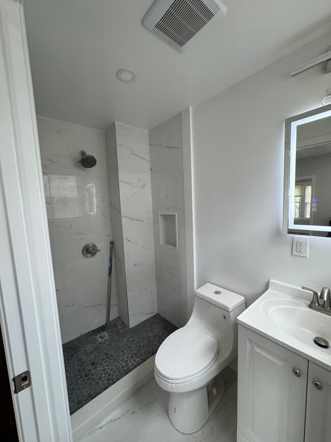 Photo - 14 Hamilton Rd Unit 1a