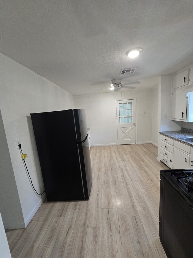 Photo - 2741 Connor Ave