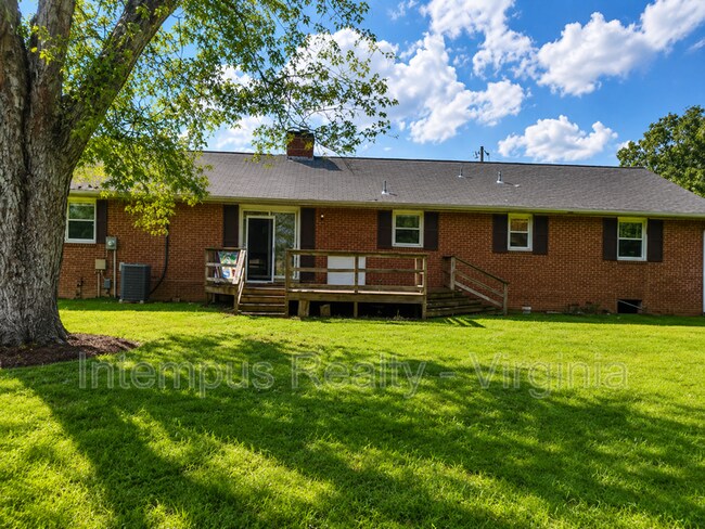 Photo - 227 Spring Knoll Cir
