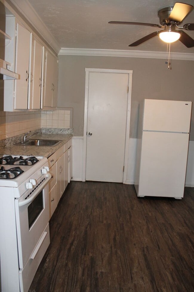 Photo - Close to Tinker and Shopping