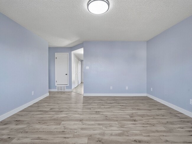 Photo - Palisade Perfection: Remodeled Condo Steps from Downtown! Unidad 1