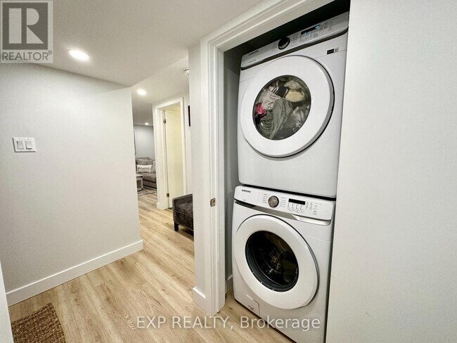 Photo - 44 Sherry Ln