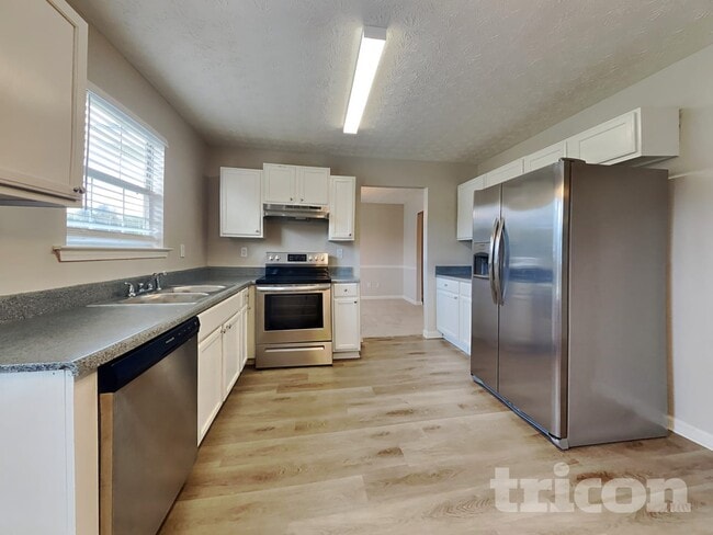 Photo - 1612 Zachary's Way