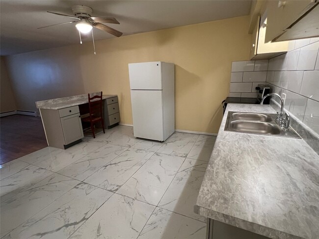 Photo - 134 W Main St Unidad #4