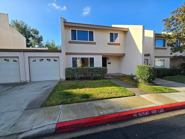 Clairemont. 3 br., 2 ba. Townhome with Garage - Clairemont. 3 br., 2 ba. Townhome with Garage