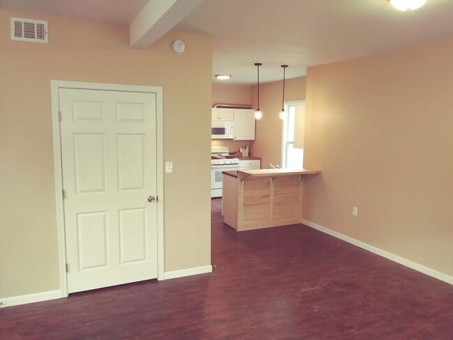 Photo - 54 Tuxedo Pl