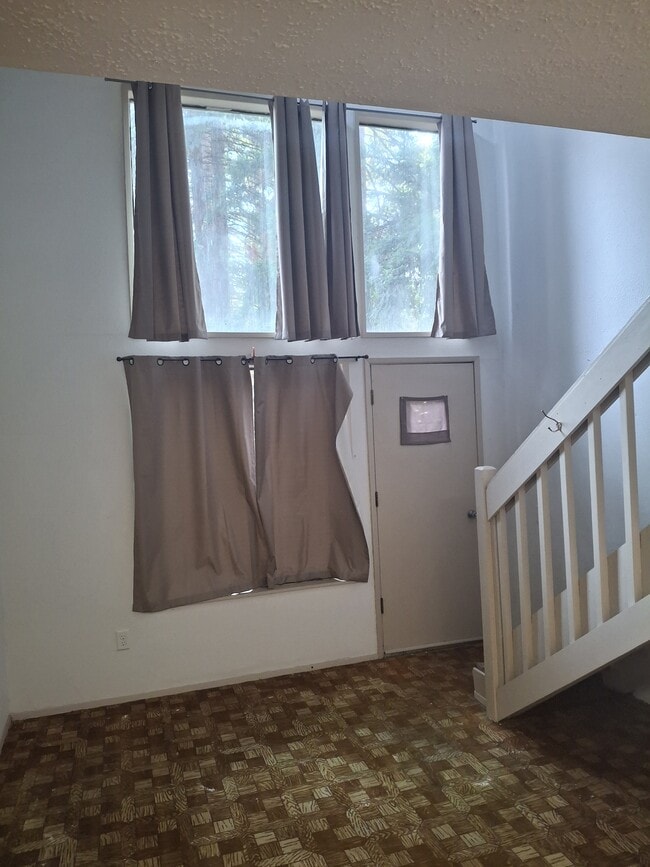 17018 Filbert Ct SE
