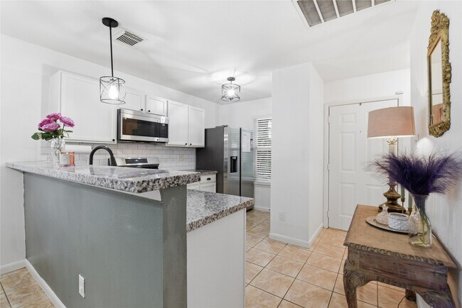 Photo - 6136 Lone Prairie Way
