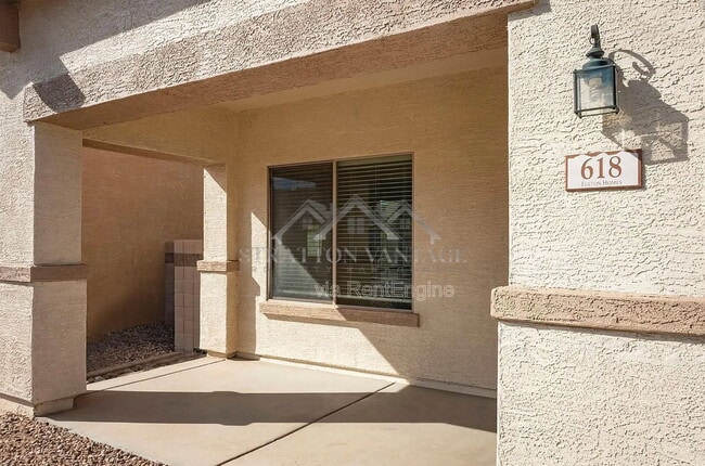 Photo - 618 E Payton Cir