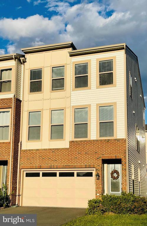Photo - 24456 Hawthorn Thicket Ter Townhome