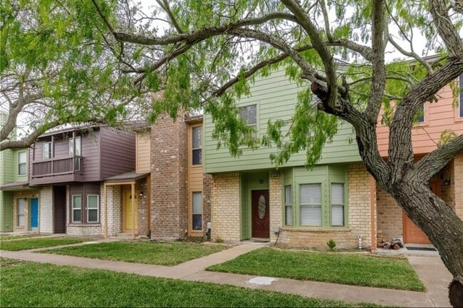 Photo - 2713 Saint Joseph St