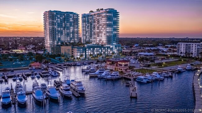 Photo - 220 Lake Shore Dr Unit 917