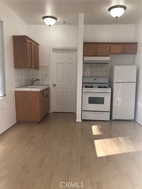 Photo - 710 N Minter St Unidad 1