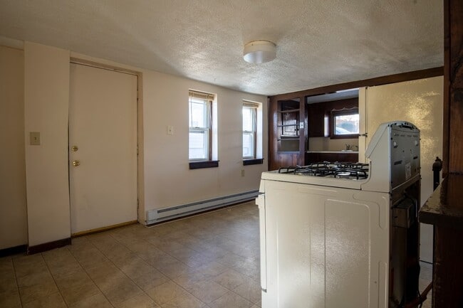 16 Roath St