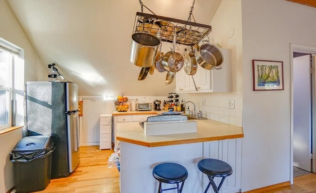 Photo - 3440 SW Falcon St Unidad B