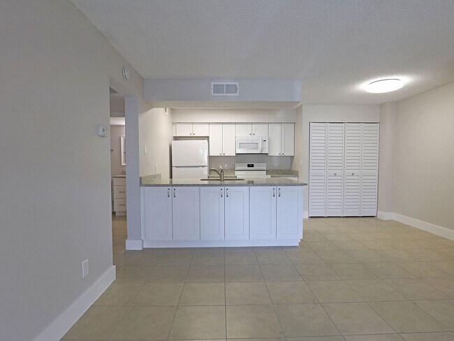 Photo - Mystic Gardens 5313-1304 Unidad 5313 Summerlin Rd 1304 Fort Myers, FL 33919