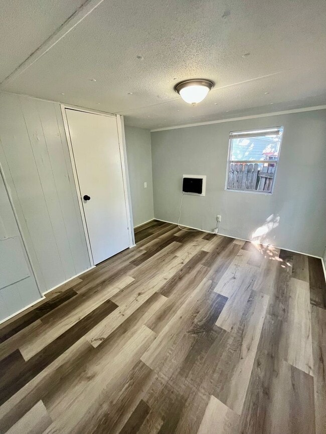 Building Photo - NICE 2BR/1BA Auburndale Mobile Home! NO APPLICATION FEE!