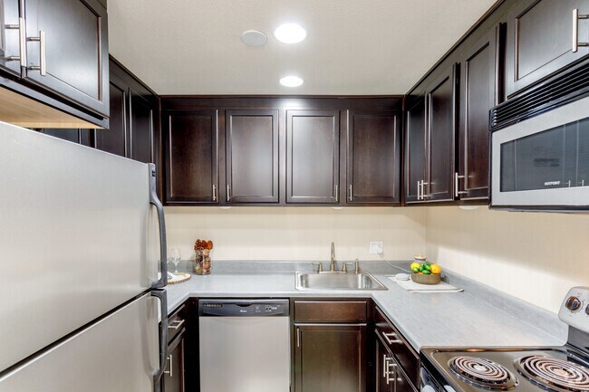 2HAB, 1BA - 875 ft² - Park Sedona Apartments