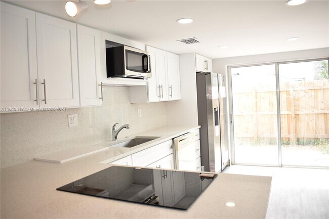 Photo - 312 SW 1st St Unidad E-4