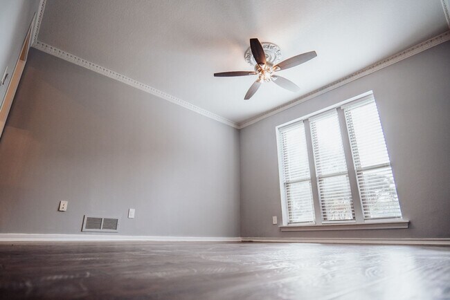 Photo - 3205 Winchester Dr