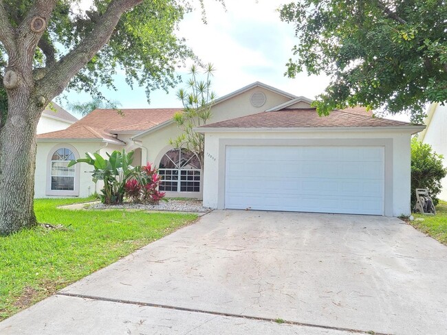 Building Photo - 12908 Meadowbend Dr Rental