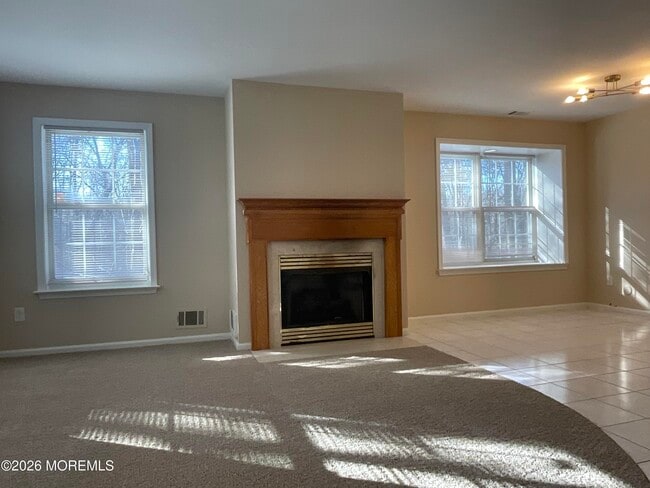 Photo - 1121 Roseberry Ct