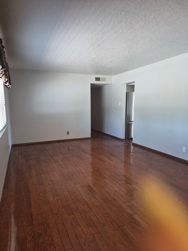 Photo - FOUR BEDROOM-SINGLE STORY