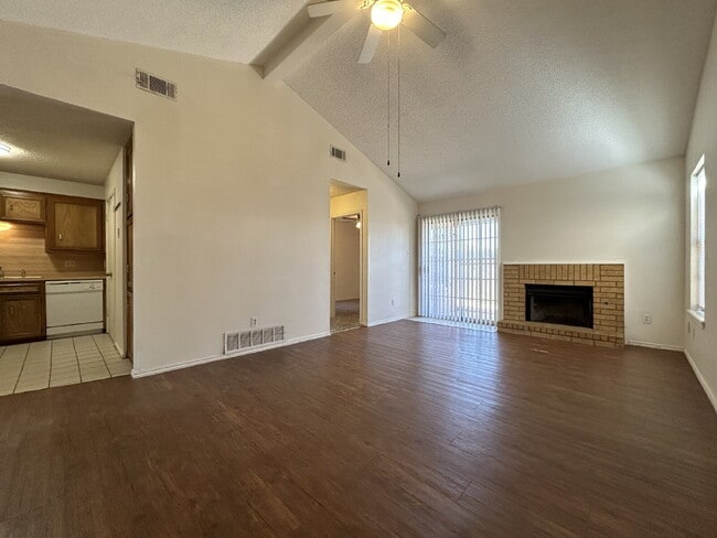 Photo - Duplex Across The Street From Costco & Easy Access To West Loop!