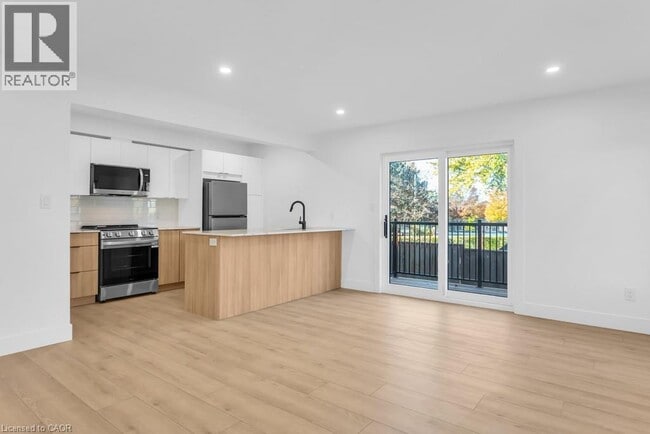 Photo - 215 Raglan St Unité 7