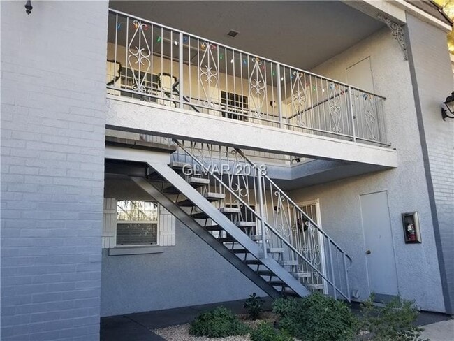 Photo - Very Nice 2bd/2ba Condo!! Gated Friendly C...