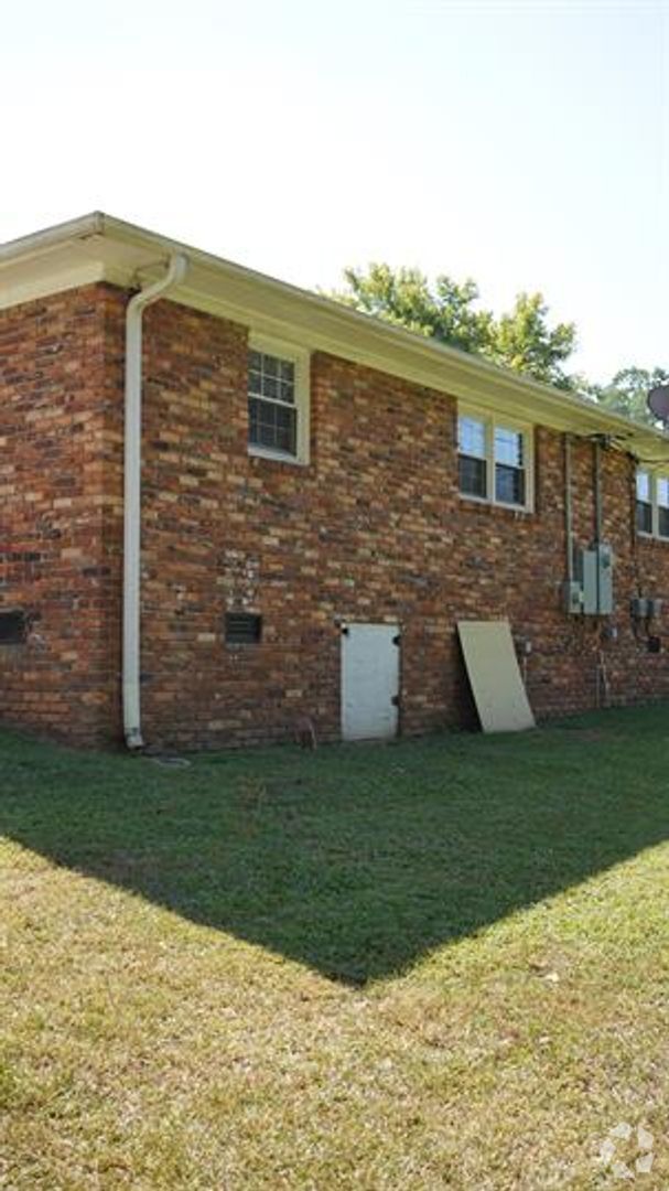 Building Photo - 2/1 Near The Swamp Rabbit Trail Available ... Rental