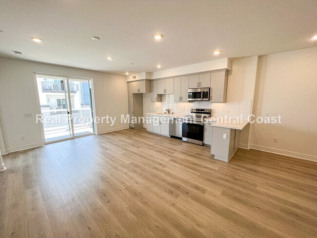 Photo - AVAILABLE JULY - New San Luis Obispo Condo...