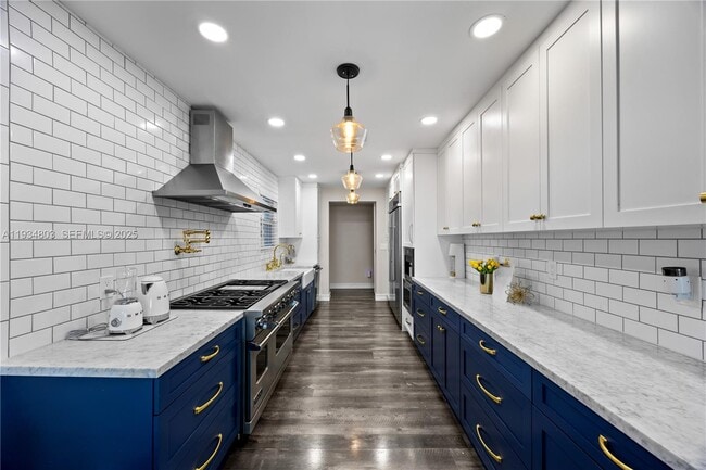 Building Photo - 1523 Monroe St