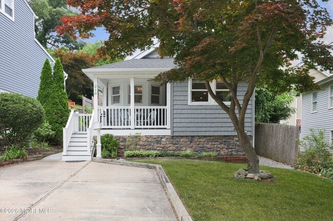 Photo - 210 Linden Ave