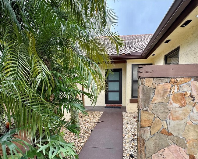 Photo - 2159 Baton Rouge