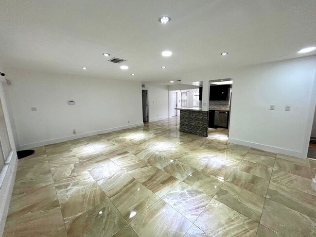 Photo - 2441 NW 13th St