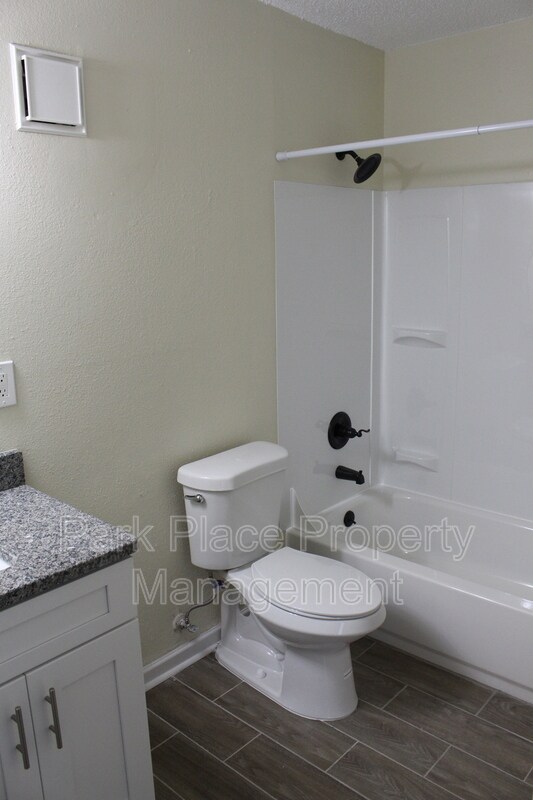 Photo - 1050 Wayne Ave