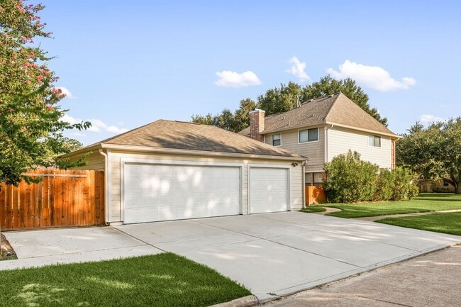 Photo - 15526 Cabildo Dr