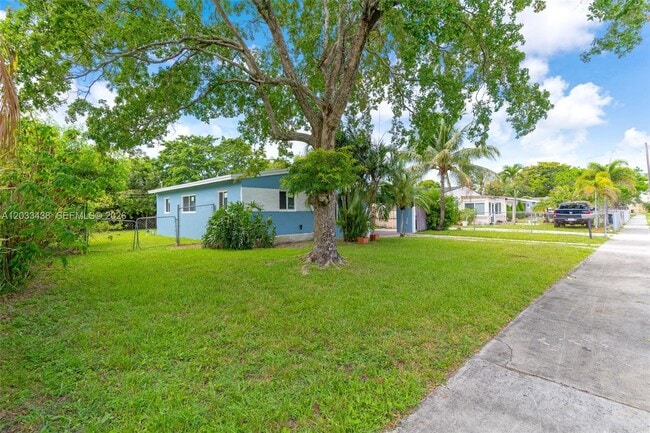Photo - 401 SW 25th Ave